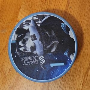 NWT Seattle Kraken Davy Jones Puck